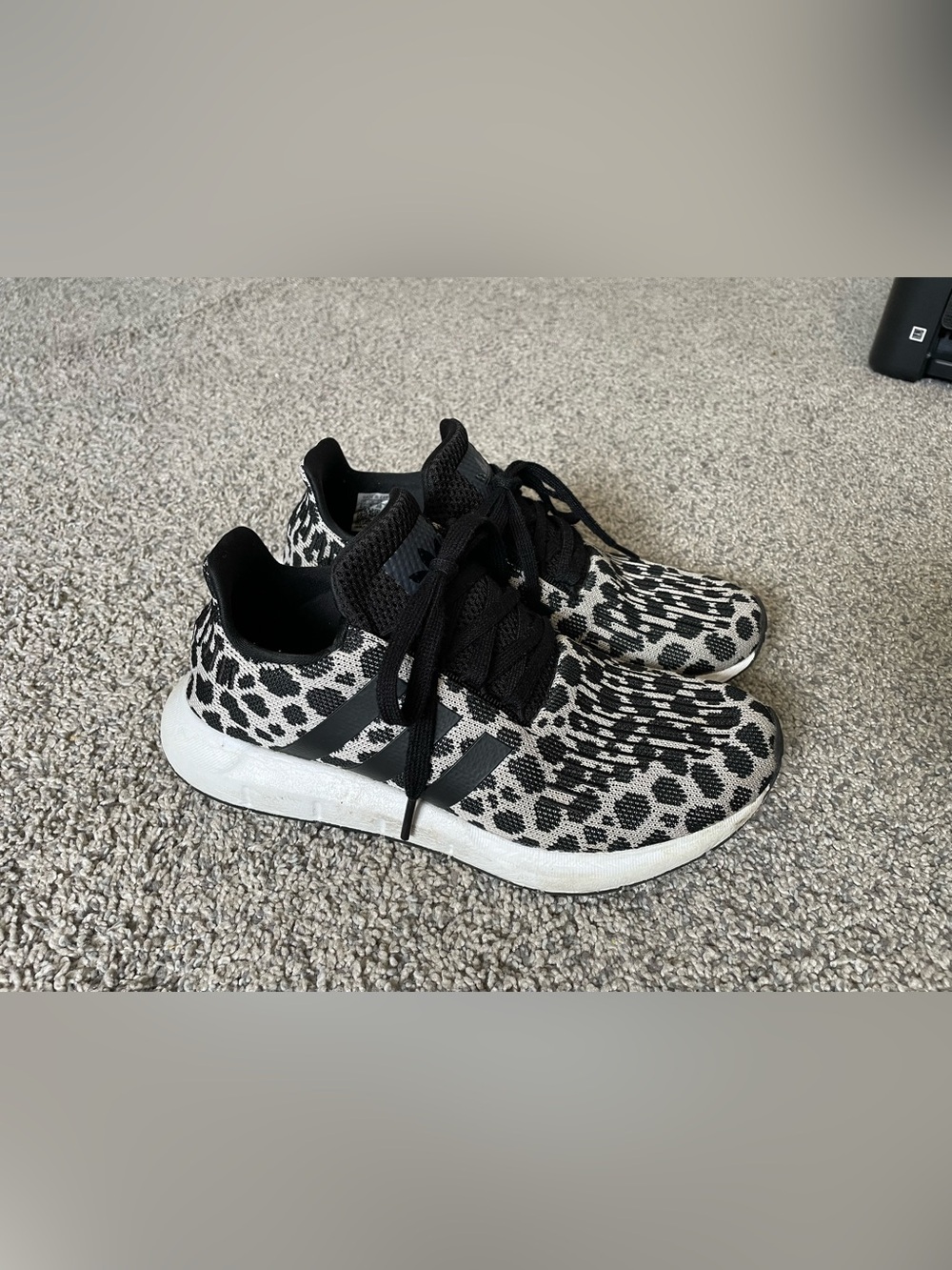 Adidas SWIFT RUN SHOES - Picture 2 of 6